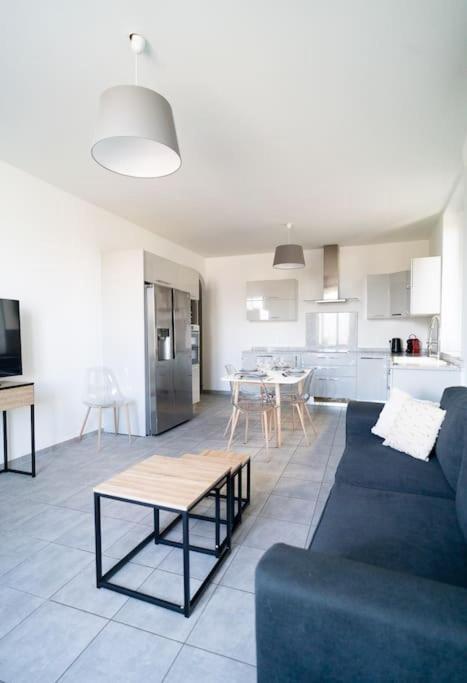 Appartement T4 Vue Mer Proche Gare Et Centre Ville Ajaccio (Corsica) Exterior foto