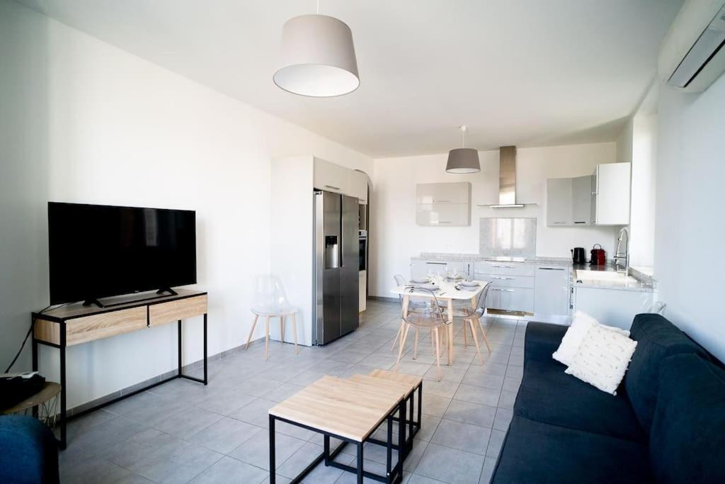 Appartement T4 Vue Mer Proche Gare Et Centre Ville Ajaccio (Corsica) Exterior foto
